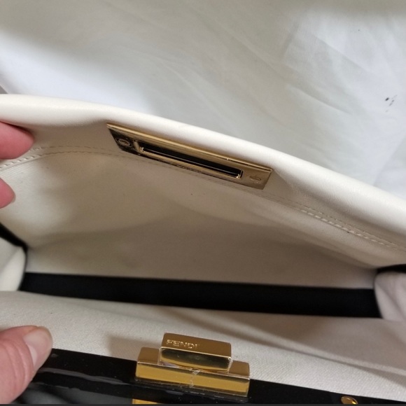 Fendi Peekaboo 
Leather Ivory
Black Velvet Logo
Free Shipping - Picture 10 of 11